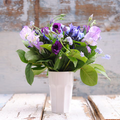 bouquet de fleurs bleues, carré © soniaC