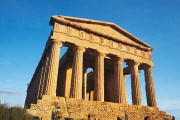 Fototapeta premium Greek temple