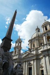 Fototapeta na wymiar Kościół i obelisk na Piazza Navona, Rzym, Włochy