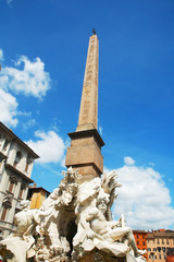 Fototapeta na wymiar Obelisk Fontanna Czterech Rzek na Piazza Navona, Rzym
