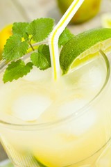 Caipirinha mit Limette