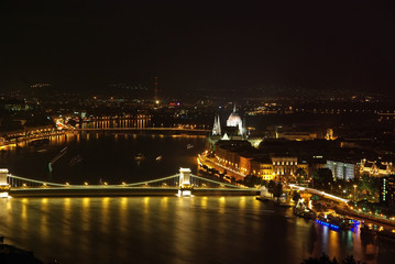 Fototapeta na wymiar Night view in Budapest