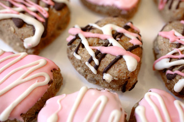 Biscotti a cuore colorati