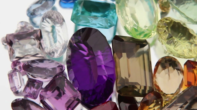Real Gemstones turning
