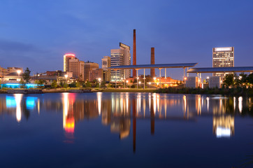 Obraz premium Birmingham, Alabama Skyline from Railroad Park