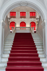 staircase, the entrance to the palace