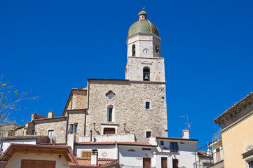 Fototapeta na wymiar Matka Kościół. Pietramontecorvino. Apulia. Włochy.