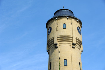 Fototapeta na wymiar Zabytkowej wieży ciśnień z 1912 Boehlitz Ehrenberg