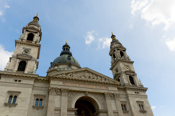 Fototapeta na wymiar St Stephans Basilica in Budapest Hungary