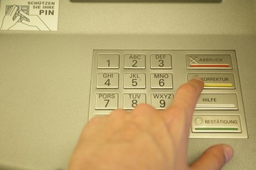 Korrektur am Geldautomaten