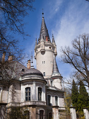 wieża pałacu