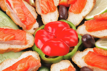 olives salmon and pepper