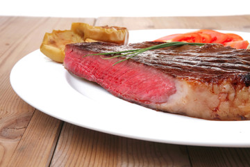 meat savory : grilled beef fillet mignon with tomato