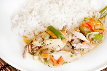 Kurczak curry z warzywami i ryżem