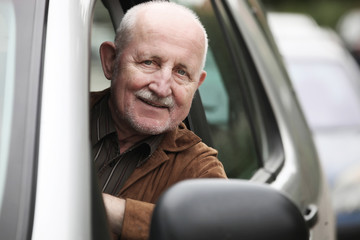 senior im auto