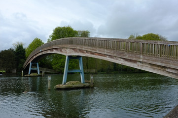 Thames footbridge