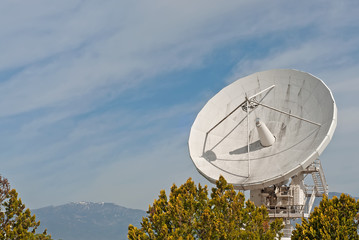 parabola per ricezione e trasmissione