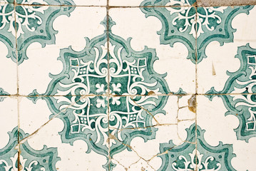 Traditional portuguese tiles, Azulejos © dinozzaver