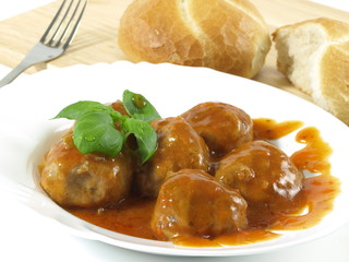 Meatballs dish with bread