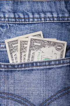 monye in a pocket