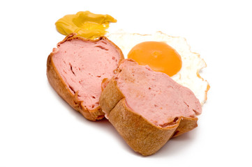 Frischer Leberkäse