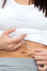 Obraz na płótnie Canvas Cukrzyca pacjenta zrobić podskórny insuliny