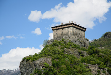 Fototapeta na wymiar Verres Castle (Ao)