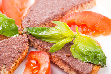 Crostinis with olive tapenade