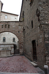 Fototapeta na wymiar Słynne fontanny w centrum Perugia