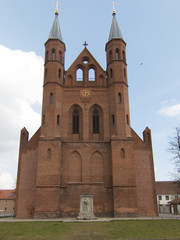Fototapeta na wymiar St.-Marienkirche in Kyritz