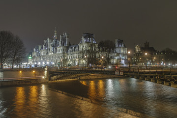 Fototapeta premium Hotel de ville Paris la nuit