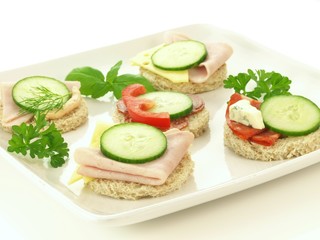 Obraz na płótnie Canvas Round sandwiches, isolated