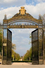 Möbelaufkleber Retiro Park Entrance in Madrid © Artur Bogacki