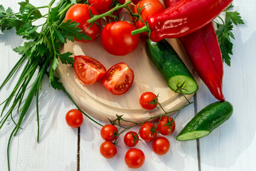 Fototapeta na wymiar Ingredients for a fresh garden salad