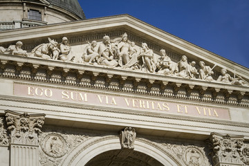 basilica di santo stefano a budapest