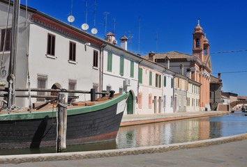 Fototapeta na wymiar Widok Comacchio, Ferrara, Emilia Romagna, Włochy