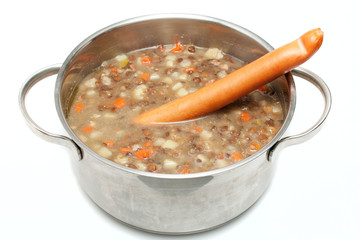 Linsensuppe mit Bockwurst