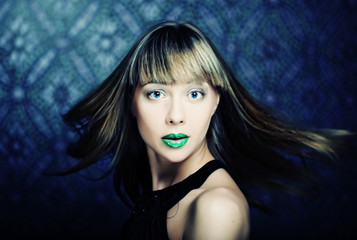 model with green lips