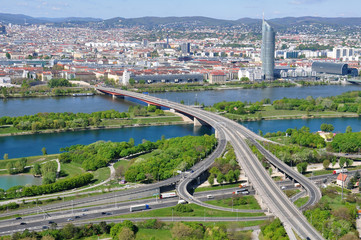 Fototapeta na wymiar Most Dunaj
