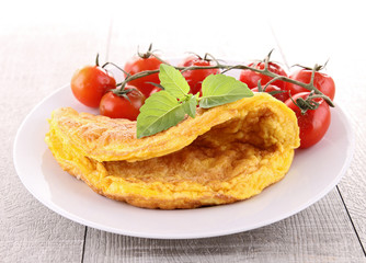 omelette and cherry tomato