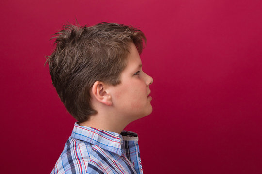 Im Profil - h&uuml;bscher Junge