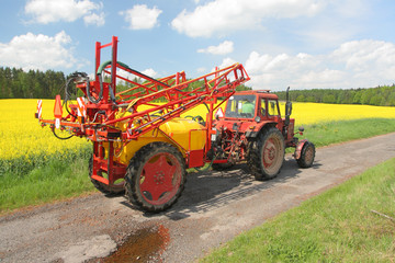 Tractor with a spraying instalation