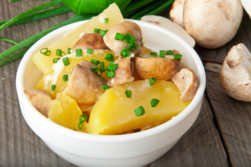 potatoes with mushrooms
