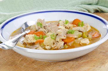 vegetable soup with chicken meat