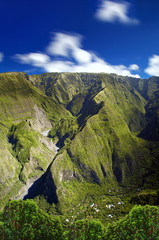 Montagnes et village enclavé de Grand-Bassin, La Réunion.