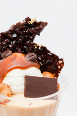 チョコレートパフェ