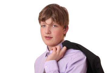 Teenager im Anzug mit Krawatte