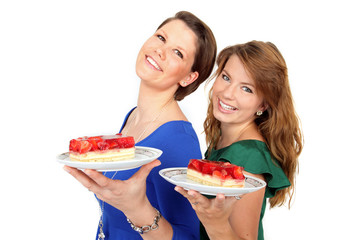 Erdbeerkuchen servieren