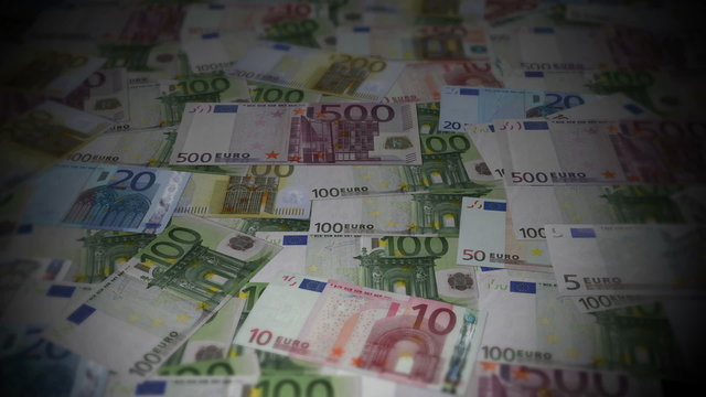 Euro bills travelling 01