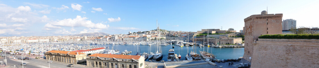 Fototapeta na wymiar port de Marseille 5